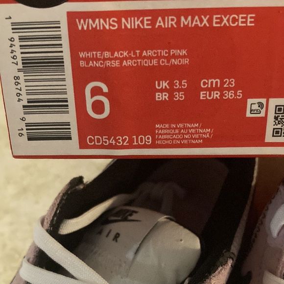 - NWT Womens Nike Air Max Excee  Athletic Shoe in size 6 Pink, white, grey… - Picture 12 of 12